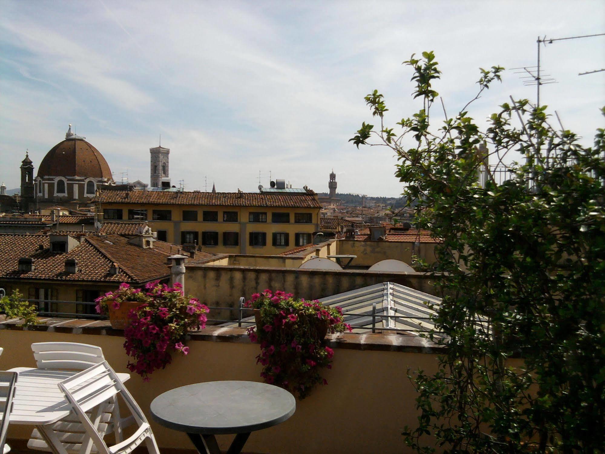 Hotel Bijou Roof Terrace Флоренция Экстерьер фото